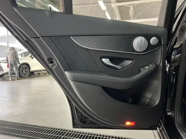 メルセデス・ベンツ Ｃ２２０ｄ ローレウスED スポーツプラスPKG 兵庫県 2021(令3)年 3.4万km オブシディアンブラック レザーエクスクルーシブパッケージ/パノラマサンルーフ/スポーツプラスパッケージ/レーダーセーフティパッケージ/エアバランスパッケージ/純正ナビ/全方位カメラ/ETC/ブルメスターサウンド/黒革シート/パワーシート/シートヒーター/ベンチレーション/パワートランク/HUD/ACC/LKA/BSM/マルチビームLEDヘッドライト/社外パナメリカーナグリル/スマートキー