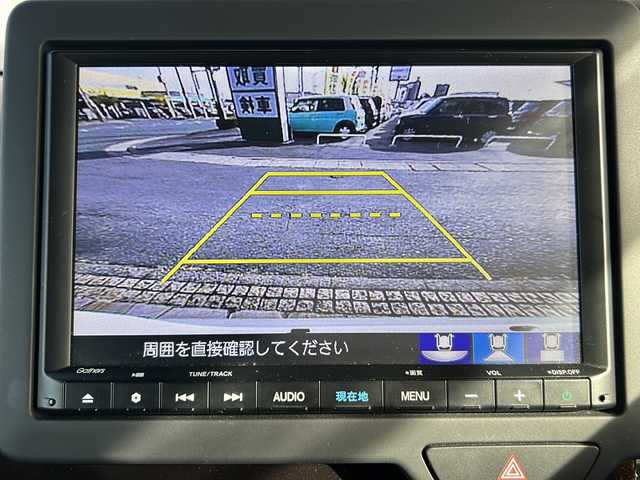 ホンダ Ｎ ＢＯＸ カスタム L コーディネートスタイル 静岡県 2022(令4)年 2.9万km プラチナホワイトパール 純正ナビ/CD/DVD/AM/FM/フルセグTV/ipod/SD/USB/Bluetooth/主要装備/・バックカメラ　/・両側パワースライドドア　/・シートヒーター　/・レーダークルーズコントロール　/・コーナーセンサー　/・スマートキー　/・レーンキープ　/・プッシュスタート　/・ホンダセンシング　/・ＥＴＣ　/・フォグランプ/・純正LEDライト/・衝突軽減システム/・オートライト/・チップアップシート/・横滑り防止装置