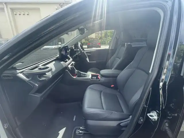 トヨタ ＲＡＶ４ HV アドベンチャー オフロードPKGⅡ 兵庫県 2024(令6)年 1.6万km アティチュードブラックマイカ ワンオーナー/保証書/取扱説明書/純正メモリーナビ/フルセグ/Bluetooth/全方位カメラ/クルーズコントロール/ETC２．０/BSM/ドライブレコーダー前後（SDカードなし）/スマートキー×２/レザーシート/パワーシート/純正アルミホイール/社外フロアマット/ドアミラーカバー（GORI GORI BLACK塗装）/HDMI入力端子
