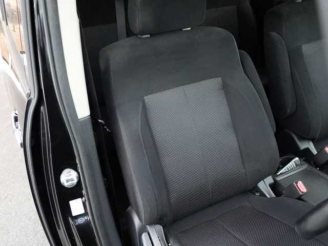 三菱 デリカＤ：５ ROADEST G Power P 道央・札幌 2012(平24)年 9.6万km 黒 (株)IDOMが運営する【じしゃロン札幌豊平店】の自社ローン対象車両になります。こちらは現金ご利用時の価格です。/自社ローンご希望の方は別途その旨お申付け下さい。/・ALPINE Vie-x088V 8インチ WVGA /  HDDナビ/・バックカメラ/・ETC/・フルセグTV/・リアフリップダウンモニター/・左右パワースライドドア/・クルコン/・パトルシフト/・スペアキーあり