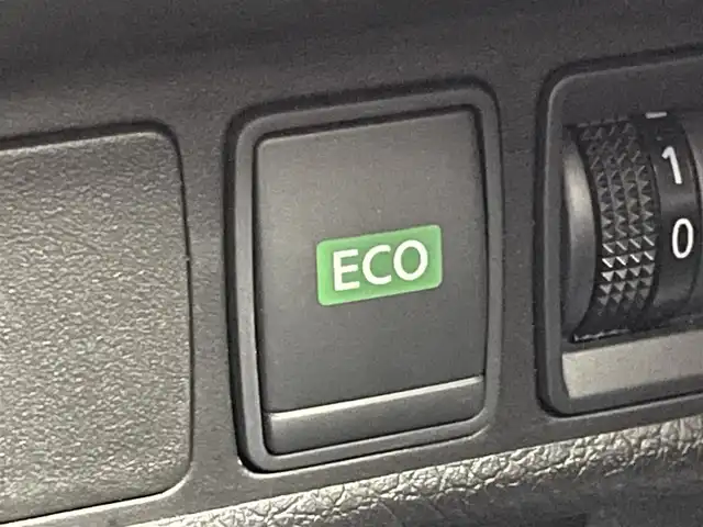 日産 エクストレイル 20X エマージェンシーブレーキ 群馬県 2014(平26)年 5.8万km ダイヤモンドブラック 禁煙車　純正８型ナビ　後席モニター　Ｂカメラ　エマブレ　ダウンヒルコントロール　ＬＥＤヘッドライト　オートライト　シートヒーター　デュアルオートエアコン　コーナーセンサー　ビルトインＥＴＣ　純正アルミ