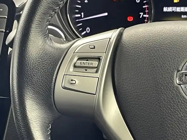 日産 エクストレイル 20X エマージェンシーブレーキ 群馬県 2014(平26)年 5.8万km ダイヤモンドブラック 禁煙車　純正８型ナビ　後席モニター　Ｂカメラ　エマブレ　ダウンヒルコントロール　ＬＥＤヘッドライト　オートライト　シートヒーター　デュアルオートエアコン　コーナーセンサー　ビルトインＥＴＣ　純正アルミ