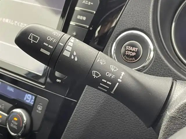 日産 エクストレイル 20X エマージェンシーブレーキ 群馬県 2014(平26)年 5.8万km ダイヤモンドブラック 禁煙車　純正８型ナビ　後席モニター　Ｂカメラ　エマブレ　ダウンヒルコントロール　ＬＥＤヘッドライト　オートライト　シートヒーター　デュアルオートエアコン　コーナーセンサー　ビルトインＥＴＣ　純正アルミ