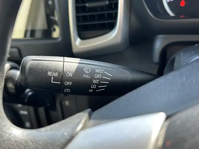 スズキ スペーシア G リミテッド 富山県 2017(平29)年 3.9万km スチールシルバーM 純正SDナビ/（AM/FM/CD/DVD/USB/ipod)/Bluetooth/フルセグTV/カメラ(全方位、バック)/衝突軽減システム/レーンキープアシスト/横滑り防止装置/盗難防止装置/片側パワースライドドア/シートヒーター　運転席/ビルトインETC/ハロゲンライト/アイドリングストップ/スマートキー×2/取扱説明書/保証書