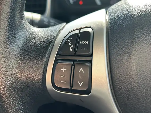 スズキ スペーシア G リミテッド 富山県 2017(平29)年 3.9万km スチールシルバーM 純正SDナビ/（AM/FM/CD/DVD/USB/ipod)/Bluetooth/フルセグTV/カメラ(全方位、バック)/衝突軽減システム/レーンキープアシスト/横滑り防止装置/盗難防止装置/片側パワースライドドア/シートヒーター　運転席/ビルトインETC/ハロゲンライト/アイドリングストップ/スマートキー×2/取扱説明書/保証書