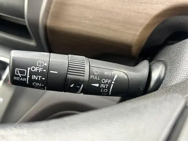 ホンダ フリード G ホンダセンシング 埼玉県 2020(令2)年 4.4万km プラチナホワイトパール 純正メモリナビ　Ｂｌｕｅｔｏｏｔｈ　ＣＤ　ＤＶＤ　フルセグ　ＵＳＢ　ホンダセンシング　前後ドラレコ　ＥＴＣ　両側パワースライドドア　ＬＥＤヘッドライト　アダプティブクルーズコントロール　オートライト　夏タイヤ積載