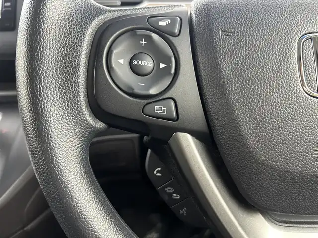 ホンダ フリード G ホンダセンシング 埼玉県 2020(令2)年 4.4万km プラチナホワイトパール 純正メモリナビ　Ｂｌｕｅｔｏｏｔｈ　ＣＤ　ＤＶＤ　フルセグ　ＵＳＢ　ホンダセンシング　前後ドラレコ　ＥＴＣ　両側パワースライドドア　ＬＥＤヘッドライト　アダプティブクルーズコントロール　オートライト　夏タイヤ積載