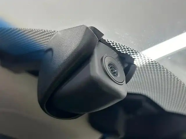 ホンダ フリード G ホンダセンシング 埼玉県 2020(令2)年 4.4万km プラチナホワイトパール 純正メモリナビ　Ｂｌｕｅｔｏｏｔｈ　ＣＤ　ＤＶＤ　フルセグ　ＵＳＢ　ホンダセンシング　前後ドラレコ　ＥＴＣ　両側パワースライドドア　ＬＥＤヘッドライト　アダプティブクルーズコントロール　オートライト　夏タイヤ積載