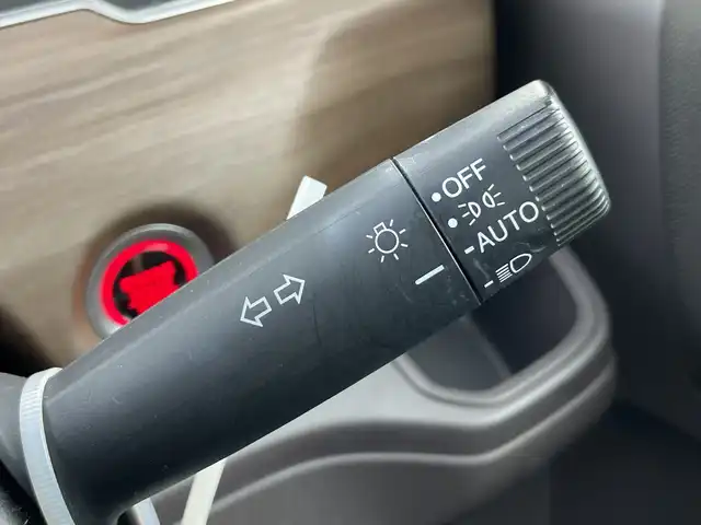 ホンダ フリード G ホンダセンシング 愛知県 2020(令2)年 4.4万km プラチナホワイトパール 禁煙車/純正7インチナビ/（CD/DVD/Bluetooth/フルセグTV/SD/AM/FM)/バックカメラ/ホンダセンシング/・衝突軽減ブレーキ/・レーダークルーズコントロール/・レーンキープアシスト/・オートマチックハイビーム/コーナーセンサー/前後ドライブレコーダー/ETC2.0/シートヒーター/両側パワースライドドア/15インチアルミホイール/純正フロアマット/スマートキー/プッシュスタート/LEDヘッドライト/