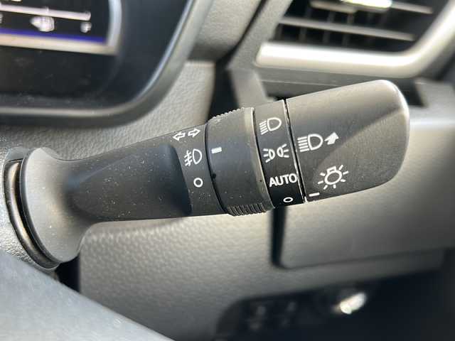 トヨタ タンク カスタムG－T 東京都 2020(令2)年 4.1万km パールホワイトⅢ ワンオーナー/純正9型SDナビ【NSZT-Y68T】/（DVD/フルセグTV/Bluetooth/MSV）/バックカメラ/前席シートヒーター/両側パワースライドドア/スマートアシスト3/【・衝突回避支援ブレーキ機能・衝突警報機能・車線逸脱警報機能・誤発進抑制制御機能・先行車発進お知らせ機能・オートハイビーム】/純正アルミホイール/LEDヘッドライト/スマートキー/ビルトインETC2.0/前後ドライブレコーダー/パーキングアシスト/前後コーナーセンサー/100V電源/横滑り防止機能/リアテーブル/リアサンシェード/新車保証書/取扱説明書/スペアキーあり
