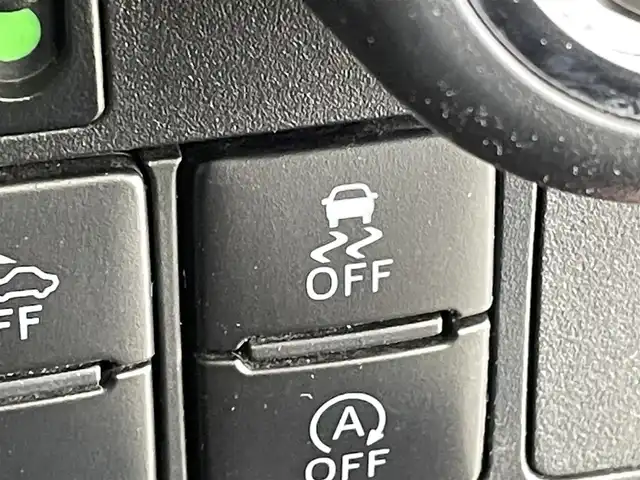 トヨタ ルーミー カスタムG－T 群馬県 2018(平30)年 4.4万km ブラックマイカ/マゼンダベリーメタリック 純正７インチナビ　全方位カメラ　衝突軽減システム　クルーズコントロール　横滑り防止　レーンアシスト　LEDライト　フォグライト　スマートキー　プッシュスタート　純正アルミホイール　禁煙車