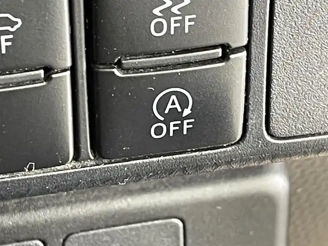 トヨタ ルーミー カスタムG－T 群馬県 2018(平30)年 4.4万km ブラックマイカ/マゼンダベリーメタリック 純正７インチナビ　全方位カメラ　衝突軽減システム　クルーズコントロール　横滑り防止　レーンアシスト　LEDライト　フォグライト　スマートキー　プッシュスタート　純正アルミホイール　禁煙車