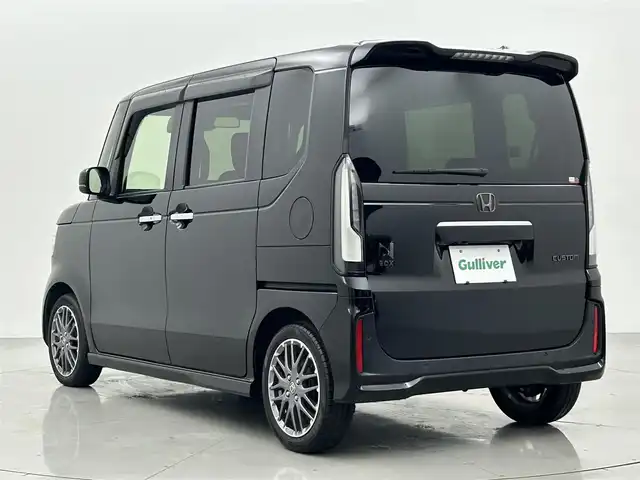 ホンダ Ｎ ＢＯＸ カスタム ターボ 熊本県 2023(令5)年 2.6万km クリスタルブラックパール 禁煙車　/純正ナビVXM-245ZFEi（ＡｐｐｌＣａｒＰｌａｙ・ＡｎｄｒｏｉｄＡｕｔｏ・ＢＴ・フルセグ・ＵＳＢ）/バックカメラ　/純正前後ドライブレコーダー　/レーダークルーズコントロール/ビルトインＥＴＣ　/両側パワースライドドア　/前後クリアランスソナー/衝突軽減ブレーキ/レーンキープアシスト/路外逸脱制御機能/踏み間違い衝突軽減システム/パーキングセンサー警報/横滑り防止/アイドリングストップ/前席シートヒーター/ハーフレザーシート/純正フロアマット/純正１５インチAW/オートライト/LEDヘッドライト/スマートキー/プッシュスタート