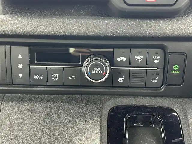 ホンダ Ｎ ＢＯＸ カスタム ターボ 熊本県 2023(令5)年 2.6万km クリスタルブラックパール 禁煙車　/純正ナビVXM-245ZFEi（ＡｐｐｌＣａｒＰｌａｙ・ＡｎｄｒｏｉｄＡｕｔｏ・ＢＴ・フルセグ・ＵＳＢ）/バックカメラ　/純正前後ドライブレコーダー　/レーダークルーズコントロール/ビルトインＥＴＣ　/両側パワースライドドア　/前後クリアランスソナー/衝突軽減ブレーキ/レーンキープアシスト/路外逸脱制御機能/踏み間違い衝突軽減システム/パーキングセンサー警報/横滑り防止/アイドリングストップ/前席シートヒーター/ハーフレザーシート/純正フロアマット/純正１５インチAW/オートライト/LEDヘッドライト/スマートキー/プッシュスタート