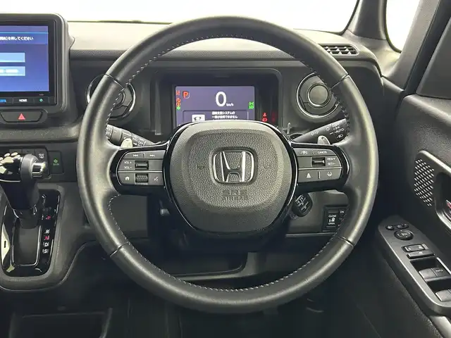 ホンダ Ｎ ＢＯＸ カスタム ターボ 熊本県 2023(令5)年 2.6万km クリスタルブラックパール 禁煙車　/純正ナビVXM-245ZFEi（ＡｐｐｌＣａｒＰｌａｙ・ＡｎｄｒｏｉｄＡｕｔｏ・ＢＴ・フルセグ・ＵＳＢ）/バックカメラ　/純正前後ドライブレコーダー　/レーダークルーズコントロール/ビルトインＥＴＣ　/両側パワースライドドア　/前後クリアランスソナー/衝突軽減ブレーキ/レーンキープアシスト/路外逸脱制御機能/踏み間違い衝突軽減システム/パーキングセンサー警報/横滑り防止/アイドリングストップ/前席シートヒーター/ハーフレザーシート/純正フロアマット/純正１５インチAW/オートライト/LEDヘッドライト/スマートキー/プッシュスタート