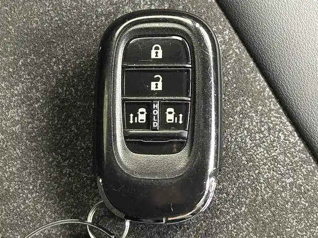 ホンダ Ｎ ＢＯＸ カスタム ターボ 熊本県 2023(令5)年 2.6万km クリスタルブラックパール 禁煙車　/純正ナビVXM-245ZFEi（ＡｐｐｌＣａｒＰｌａｙ・ＡｎｄｒｏｉｄＡｕｔｏ・ＢＴ・フルセグ・ＵＳＢ）/バックカメラ　/純正前後ドライブレコーダー　/レーダークルーズコントロール/ビルトインＥＴＣ　/両側パワースライドドア　/前後クリアランスソナー/衝突軽減ブレーキ/レーンキープアシスト/路外逸脱制御機能/踏み間違い衝突軽減システム/パーキングセンサー警報/横滑り防止/アイドリングストップ/前席シートヒーター/ハーフレザーシート/純正フロアマット/純正１５インチAW/オートライト/LEDヘッドライト/スマートキー/プッシュスタート