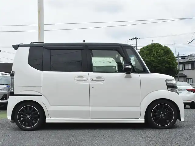 ホンダ Ｎ ＢＯＸ 2トーン カスタム G ターボLパッケージ 神奈川県 2015(平27)年 5万km プレミアムホワイトパールⅡ メモリナビAVN-Z04i/フルセグテレビ/Bluetoothオーディオ/DVD/CD/バックカメラ/両側パワースライドドア/RS-RダウンサスTi2000/4本出しマフラー/スマートキー/HIDヘッドライト/クルーズコントロール/シティブレーキシステム/アイドリングストップシステム/ETC/保証書/取扱説明書
