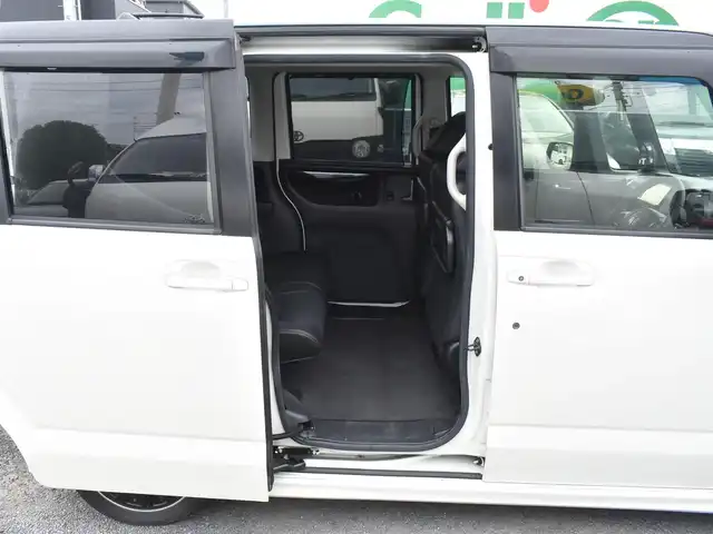ホンダ Ｎ ＢＯＸ 2トーン カスタム G ターボLパッケージ 神奈川県 2015(平27)年 5万km プレミアムホワイトパールⅡ メモリナビAVN-Z04i/フルセグテレビ/Bluetoothオーディオ/DVD/CD/バックカメラ/両側パワースライドドア/RS-RダウンサスTi2000/4本出しマフラー/スマートキー/HIDヘッドライト/クルーズコントロール/シティブレーキシステム/アイドリングストップシステム/ETC/保証書/取扱説明書