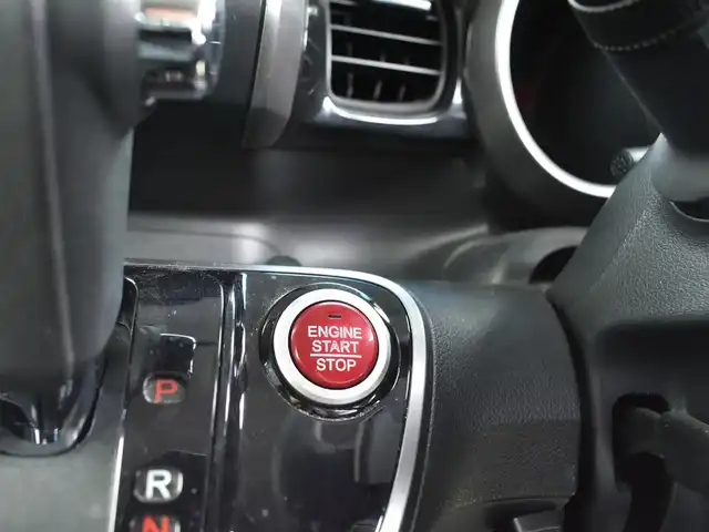 ホンダ Ｎ ＢＯＸ 2トーン カスタム G ターボLパッケージ 神奈川県 2015(平27)年 5万km プレミアムホワイトパールⅡ メモリナビAVN-Z04i/フルセグテレビ/Bluetoothオーディオ/DVD/CD/バックカメラ/両側パワースライドドア/RS-RダウンサスTi2000/4本出しマフラー/スマートキー/HIDヘッドライト/クルーズコントロール/シティブレーキシステム/アイドリングストップシステム/ETC/保証書/取扱説明書