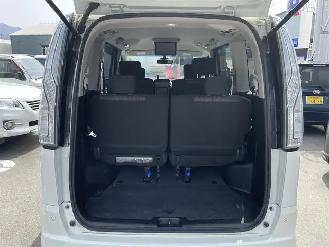 日産 セレナ ハイウェイスター Sハイブリッド 大阪府 2014(平26)年 9.2万km ブリリアントホワイトパール (株)IDOMが運営する【じしゃロン東大阪店】の自社ローン対象車両になります。こちらは現金ご利用時の価格です。/自社ローンご希望の方は別途その旨お申付け下さい。/純正9インチナビゲーション/（フルセグTV/CD/DVD/BT/SD）/アラウンドビューモニター/純正フリップダウンモニター/エマージェンシーブレーキ/ETC/前後コーナーセンサー/アイドリングストップ/左側パワースライドドア/純正16インチアルミホイール/プッシュスタート/スマートキー/スペアキー/純正フロアマット/ドアバイザー/取扱説明書＆保証書