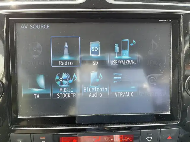 日産 セレナ ハイウェイスター Sハイブリッド 大阪府 2014(平26)年 9.2万km ブリリアントホワイトパール (株)IDOMが運営する【じしゃロン東大阪店】の自社ローン対象車両になります。こちらは現金ご利用時の価格です。/自社ローンご希望の方は別途その旨お申付け下さい。/純正9インチナビゲーション/（フルセグTV/CD/DVD/BT/SD）/アラウンドビューモニター/純正フリップダウンモニター/エマージェンシーブレーキ/ETC/前後コーナーセンサー/アイドリングストップ/左側パワースライドドア/純正16インチアルミホイール/プッシュスタート/スマートキー/スペアキー/純正フロアマット/ドアバイザー/取扱説明書＆保証書