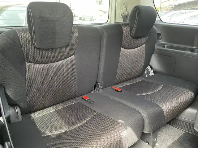 日産 セレナ ハイウェイスター Sハイブリッド 大阪府 2014(平26)年 9.2万km ブリリアントホワイトパール (株)IDOMが運営する【じしゃロン東大阪店】の自社ローン対象車両になります。こちらは現金ご利用時の価格です。/自社ローンご希望の方は別途その旨お申付け下さい。/純正9インチナビゲーション/（フルセグTV/CD/DVD/BT/SD）/アラウンドビューモニター/純正フリップダウンモニター/エマージェンシーブレーキ/ETC/前後コーナーセンサー/アイドリングストップ/左側パワースライドドア/純正16インチアルミホイール/プッシュスタート/スマートキー/スペアキー/純正フロアマット/ドアバイザー/取扱説明書＆保証書