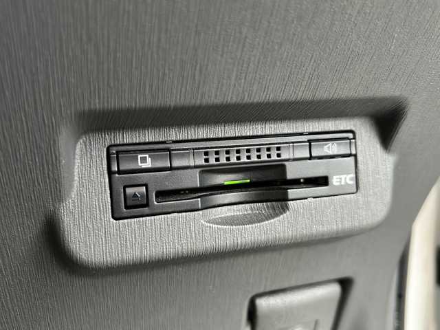 トヨタ プリウス α S チューンブラック 岐阜県 2014(平26)年 10.3万km ホワイトパールクリスタルシャイン 登録時走行距離：102867km/純正SDナビ（NSZT-W62G）/バックカメラ/フルセグテレビ・Bluetoth・CD・DVD/ビルトインETC/レーンキープアシスト/レザーシートカバー/純正フロアマット/LEDヘッドライト/オートライト/純正アルミホイール/プッシュスタート/スマートキー