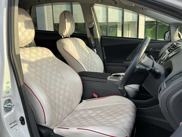 トヨタ プリウス α S チューンブラック 岐阜県 2014(平26)年 10.3万km ホワイトパールクリスタルシャイン 登録時走行距離：102867km/純正SDナビ（NSZT-W62G）/バックカメラ/フルセグテレビ・Bluetoth・CD・DVD/ビルトインETC/レーンキープアシスト/レザーシートカバー/純正フロアマット/LEDヘッドライト/オートライト/純正アルミホイール/プッシュスタート/スマートキー