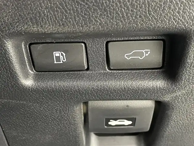 レクサス ＵＸ 250h グレイスフル エクスプローラー 熊本県 2023(令5)年 1万km テレーンカーキマイカM 純正SDナビ/・フルセグTV/BT/FM/AM/全方位カメラ/レクサスセーフティシステム/・衝突軽減ブレーキ/・レーントレーシングアシスト/・ブラインドスポットモニター/・パーキングサポートブレーキ/・クリアランスソナー/・レーダークルーズコントロール/・オートマチックハイビーム/パワーバックドア/ビルトインETC2.0/前後ドライブレコーダー/パドルシフト/ステアリングヒーター/革シート/・D/Nパワーシート/・D/Nシートヒーター/・D/Nシートクーラー/電動パーキング/オートホールド/スマートキー/スペアキー