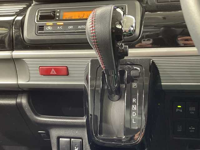 スズキ スペーシア カスタム HYBRID XS 栃木県 2018(平30)年 4.3万km ピュアホワイトP メモリナビ/(CD/DVD/フルセグTV/Bluetooth/SD)/衝突被害軽減ブレーキ/車線逸脱制御機能/後方コーナーセンサー/両側パワースライドドア/シートヒーター/禁煙車/オートライト/LEDヘッドライト/横滑り防止装置/フォグランプ/スマートキー/プッシュスタート/アイドリングストップ/ステアリングスイッチ/革巻きステアリング/電動格納ミラー/純正１５インチアルミホイール/フロアマット