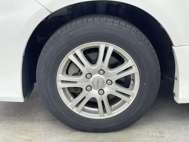 トヨタ ヴォクシー ZS 煌Ⅱ 群馬県 2012(平24)年 8.2万km ホワイトパールクリスタルシャイン 純正８型ナビ　Ｂｌｕｅｔｏｏｔｈ　フルセグ　バックカメラ　両側パワースライドドア　ＨＩＤヘッドライト　オートライト　社外アルミホイール１５インチ　ＥＴＣ　スマートキー　カーテンエアバック　禁煙車