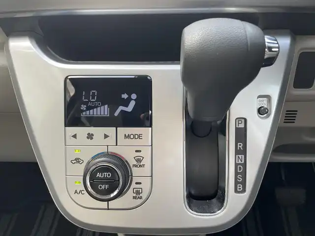 ダイハツ キャスト スタイル G SAⅢ 群馬県 2018(平30)年 2.6万km ダークエメラルドマイカ ワンオーナー/スマートアシスト/純正CDデッキ　CC-W67D/　(CD AM FM AUX）/LEDヘッドライト/オートライト/オートマチックハイビーム/アイドリングストップ/革巻きステアリング/電動格納ミラー/横滑り防止/純正フロアマット/純正ドアバイザー/取扱説明書/保証書/スペアキー