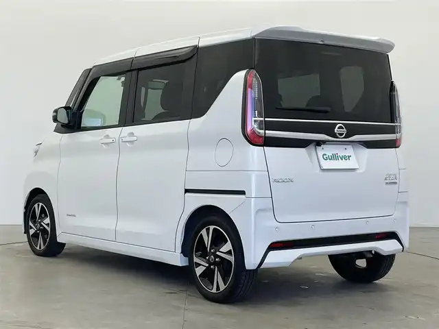 日産 ルークス HWS Gターボ アーバンクロム 富山県 2023(令5)年 4.5万km ホワイトパール 純正9型ディスプレイオーディオ（AM/FM/BT/USB）/全方位カメラ/ドライブレコーダー/ETC/片側パワースライドドア/レザーシート/衝突被害軽減システム/コーナーセンサー/横滑り防止装置/アイドリングストップ/純正アルミホイール/純正フロアマット/オートLEDライト/オートマチックハイビーム/フォグライト/革巻きステアリング/ステアリングスイッチ/スマートキー/スペアキー