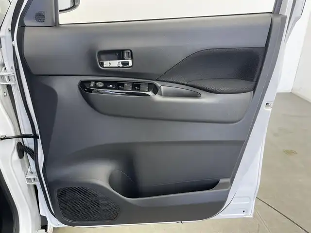 日産 ルークス HWS Gターボ アーバンクロム 富山県 2023(令5)年 4.5万km ホワイトパール 純正9型ディスプレイオーディオ（AM/FM/BT/USB）/全方位カメラ/ドライブレコーダー/ETC/片側パワースライドドア/レザーシート/衝突被害軽減システム/コーナーセンサー/横滑り防止装置/アイドリングストップ/純正アルミホイール/純正フロアマット/オートLEDライト/オートマチックハイビーム/フォグライト/革巻きステアリング/ステアリングスイッチ/スマートキー/スペアキー