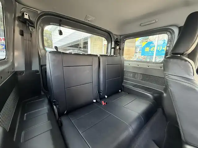 スズキ ジムニー XC 長崎県 2022(令4)年 1.7万km ミディアムグレー 衝突被害軽減ブレーキ/クルーズコントロール/レーンキープアシスト/ディーラーOP/メモリナビ【CN-RZ875】/・Bluetooth接続/・フルセグTV/・DVD再生/シートヒーター/革調シートカバー/ドライブレコーダー/ダウンヒルアシスト/LEDオートヘッドライト/ヘッドライトウォッシャー/ステアリングスイッチ/横すべり防止装置/アイドリングストップ/純正マッドガード/社外テールランプカバー