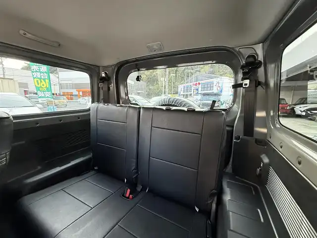 スズキ ジムニー XC 長崎県 2022(令4)年 1.7万km ミディアムグレー 衝突被害軽減ブレーキ/クルーズコントロール/レーンキープアシスト/ディーラーOP/メモリナビ【CN-RZ875】/・Bluetooth接続/・フルセグTV/・DVD再生/シートヒーター/革調シートカバー/ドライブレコーダー/ダウンヒルアシスト/LEDオートヘッドライト/ヘッドライトウォッシャー/ステアリングスイッチ/横すべり防止装置/アイドリングストップ/純正マッドガード/社外テールランプカバー