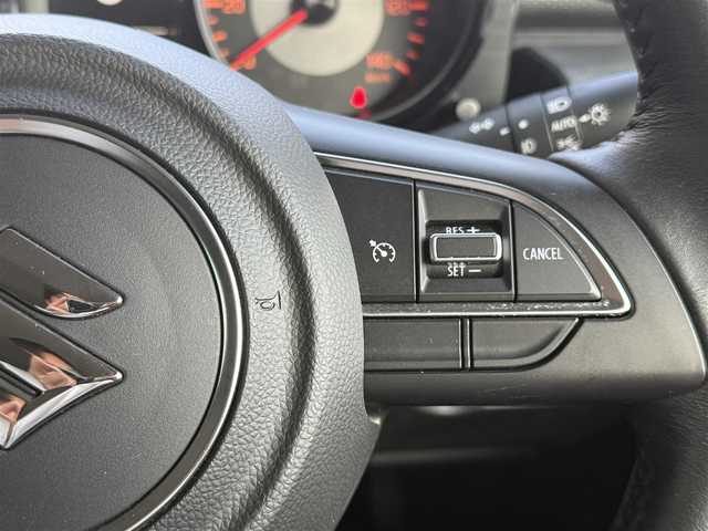 スズキ ジムニー XC 長崎県 2022(令4)年 1.7万km ミディアムグレー 衝突被害軽減ブレーキ/クルーズコントロール/レーンキープアシスト/ディーラーOP/メモリナビ【CN-RZ875】/・Bluetooth接続/・フルセグTV/・DVD再生/シートヒーター/革調シートカバー/ドライブレコーダー/ダウンヒルアシスト/LEDオートヘッドライト/ヘッドライトウォッシャー/ステアリングスイッチ/横すべり防止装置/アイドリングストップ/純正マッドガード/社外テールランプカバー