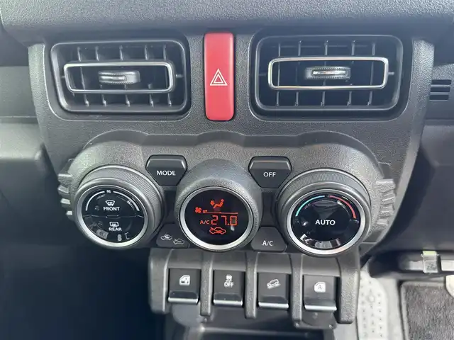 スズキ ジムニー XC 長崎県 2022(令4)年 1.7万km ミディアムグレー 衝突被害軽減ブレーキ/クルーズコントロール/レーンキープアシスト/ディーラーOP/メモリナビ【CN-RZ875】/・Bluetooth接続/・フルセグTV/・DVD再生/シートヒーター/革調シートカバー/ドライブレコーダー/ダウンヒルアシスト/LEDオートヘッドライト/ヘッドライトウォッシャー/ステアリングスイッチ/横すべり防止装置/アイドリングストップ/純正マッドガード/社外テールランプカバー