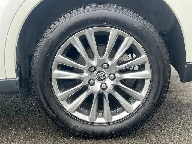 トヨタ ハリアー ハイブリッド プレミアム アドバンスドP 秋田県 2014(平26)年 10.6万km ホワイトパールクリスタルシャイン 純正ナビ/衝突軽減システム/LEDヘッドライト/４WD/全方位カメラ/スマートキー/ワンセグ/プッシュスタート/アイドリングストップ/純正アルミ/レーンキープアシスト/クルーズコントロール/コーナーセンサー/パーキングアシスト/MTモード付AT/D席パワーシート/フリップダウンモニター/ETC/ドライブレコーダー/純正フロアマット/純正ドアバイザー/パワーステアリング/パワーウィンドウ/オートエアコン/オートライト/横滑り防止/盗難防止装置/電動格納ウィンカーミラー