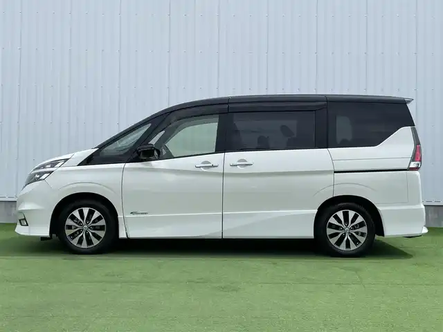 日産 セレナ ハイウェイスター プロパイロットED 香川県 2016(平28)年 5.3万km ブリリアントホワイトパール 2トーン 登録時走行距離：52658km/純正９インチナビ/純正フリップダウンモニター　/フルセグＴＶ　/ＥＴＣ　/アラウンドビューモニター　/プロパイロット　/両ハンズフリー/両側オートパワーススライド/デジタルインナーミラー　/純正ＡＷ　/ＬＥＤヘッドライト　/フォグライト/wサイドエアバック/横滑り防止