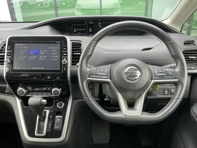 日産 セレナ ハイウェイスター プロパイロットED 香川県 2016(平28)年 5.3万km ブリリアントホワイトパール 2トーン 登録時走行距離：52658km/純正９インチナビ/純正フリップダウンモニター　/フルセグＴＶ　/ＥＴＣ　/アラウンドビューモニター　/プロパイロット　/両ハンズフリー/両側オートパワーススライド/デジタルインナーミラー　/純正ＡＷ　/ＬＥＤヘッドライト　/フォグライト/wサイドエアバック/横滑り防止