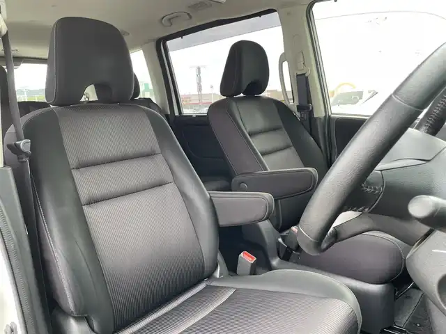 日産 セレナ ハイウェイスター プロパイロットED 香川県 2016(平28)年 5.3万km ブリリアントホワイトパール 2トーン 登録時走行距離：52658km/純正９インチナビ/純正フリップダウンモニター　/フルセグＴＶ　/ＥＴＣ　/アラウンドビューモニター　/プロパイロット　/両ハンズフリー/両側オートパワーススライド/デジタルインナーミラー　/純正ＡＷ　/ＬＥＤヘッドライト　/フォグライト/wサイドエアバック/横滑り防止