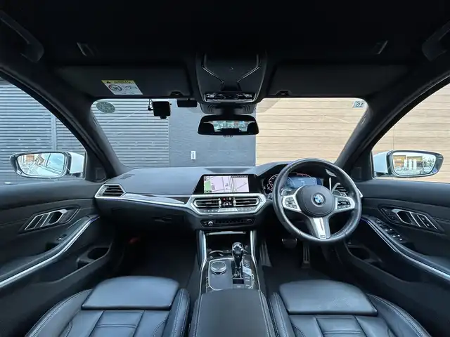 ＢＭＷ ＢＭＷ ３１８ｉ ツーリング Mスポーツ 宮崎県 2021(令3)年 5.3万km 白 純正メモリナビ/・Bluetooth /・USB/・AM FM/・ワイヤレス充電/全方位カメラ/・フロント/・サイド/・バック/ブラックレザーシート/・DN席パワーシート/・DN席シートヒーター /ライブコックピット/ブラインドスポットモニター/インテリジェントセーフティ/アダプティブクルーズコントロール/・レーンキープ/ヘッドアップディスプレイ/前後ユピテルドライブレコーダー/ミラー一体型ETC/アンビエントライト/パドルシフト/LEDヘッドライト/・オートライト/・オートハイビーム/純正19インチアルミホイール