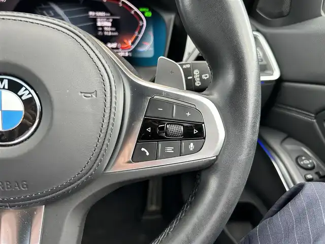 ＢＭＷ ＢＭＷ ３１８ｉ ツーリング Mスポーツ 宮崎県 2021(令3)年 5.3万km 白 純正メモリナビ/・Bluetooth /・USB/・AM FM/・ワイヤレス充電/全方位カメラ/・フロント/・サイド/・バック/ブラックレザーシート/・DN席パワーシート/・DN席シートヒーター /ライブコックピット/ブラインドスポットモニター/インテリジェントセーフティ/アダプティブクルーズコントロール/・レーンキープ/ヘッドアップディスプレイ/前後ユピテルドライブレコーダー/ミラー一体型ETC/アンビエントライト/パドルシフト/LEDヘッドライト/・オートライト/・オートハイビーム/純正19インチアルミホイール