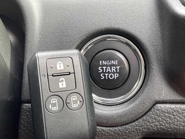 スズキ ソリオ バンディット HV MV 愛知県 2024(令6)年 2.3万km グレーⅡ スズキセーフティサポート/純正9型ディスプレイオーディオナビ/全方位カメラ/両側パワースライドドア/レーダークルーズコントロール/シートヒーター/ヘッドアップディスプレイ/純正アルミホイール/LEDヘッドライト/レーンキープアシスト/オートマチックハイビーム/衝突軽減システム/フルセグ/CD DVD/Bluetooth/ステアリングスイッチ/スマートキー/プッシュスタート