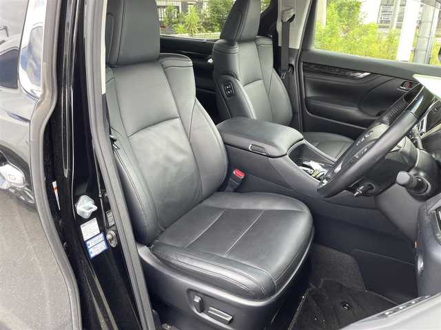 トヨタ ヴェルファイア Z Gエディション 茨城県 2018(平30)年 6.4万km ブラック ・社外アルパインナビ/（フルセグTV　BT CD DVD）/・アルパイン製フリップダウンモニター/・バックカメラ/・前席パワーシート/・前席シートヒーター ベンチレーション/・両側パワースライドドア/・パワーバックドア/・衝突被害軽減ブレーキ/・レーダークルーズコントロール/・レーンアシスト/・オートマチックハイビーム/・Wサンルーフ/・黒革シート/・ドラレコ/・ビルトインETC/・ステアリングヒーター/・コーナーセンサー/・スペアキー有