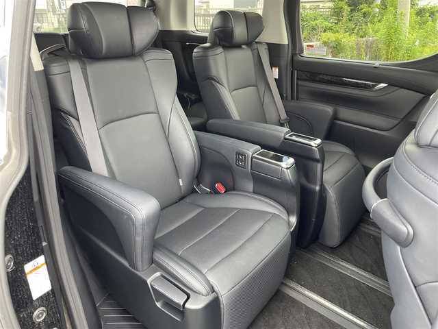 トヨタ ヴェルファイア Z Gエディション 茨城県 2018(平30)年 6.4万km ブラック ・社外アルパインナビ/（フルセグTV　BT CD DVD）/・アルパイン製フリップダウンモニター/・バックカメラ/・前席パワーシート/・前席シートヒーター ベンチレーション/・両側パワースライドドア/・パワーバックドア/・衝突被害軽減ブレーキ/・レーダークルーズコントロール/・レーンアシスト/・オートマチックハイビーム/・Wサンルーフ/・黒革シート/・ドラレコ/・ビルトインETC/・ステアリングヒーター/・コーナーセンサー/・スペアキー有