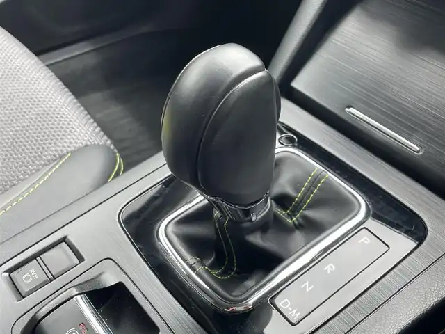 スバル アウトバック X－ブレイク 石川県 2019(令1)年 9万km クリスタルブラックシリカ アイサイト/先行車発進お知らせ機能/レーダークルーズコントロール/レーンキープアシスト/ブラインドスポットモニター/衝突被害軽減ブレーキ/純正DIATONE　SOUNDナビ/・フルセグTV/CD/DVD/SD/BT/バック・左サイドカメラ/ドライブレコーダー/ビルトインETC/メモリ機能付パワーバックドア/電子パーキングブレーキ/AUTO HOLD/D＋N席パワーシート（D席メモリー機能付）/全席シートヒーター/ステアリングヒーター/ステアリングリモコン/革巻きステアリング/純正１８インチアルミホイール/純正LEDヘッドライト/フォグライト/ドアバイザ―/プッシュスタート/スマートキー/スペアキー１本