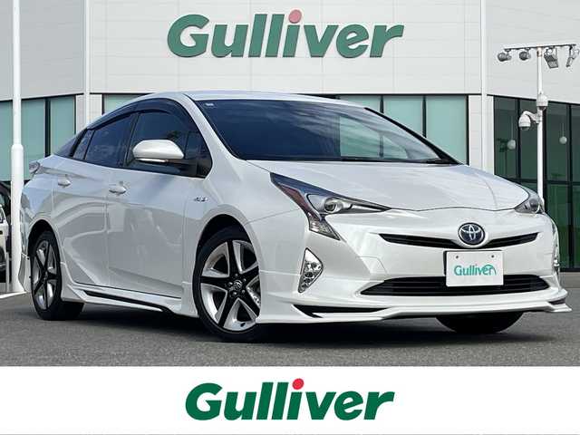 トヨタ プリウス S ツーリングセレクション 佐賀県 2018(平30)年 7.8万km ホワイトパールクリスタルシャイン 純正SDナビゲーション/・フルセグTV/CD/DVD/SD/Bluetooth/バックカメラ/ビルトインETC/ブラックレザーシート(合成皮革)/DN席シートヒーター/ISOFIX対応/革巻きステアリング/ステアリングリモコン/純正フルエアロ/純正17インチアルミホイール/純正LEDヘッドライト/・オートマチックハイビーム/純正LEDフォグランプ/純正ドアバイザ―/トヨタセーフティセンスC/・レーダークルーズコントロール/・プリクラッシュセーフティ/・レーンディパーチャーアラート(ハンドル支援有)/・ふらつき検知機能