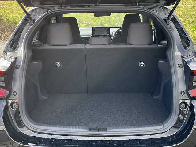 トヨタ ヤリス ハイブリッド Z 新潟県 2022(令4)年 3.7万km ブラック 4WD/純正ディスプレイオーディオ/BT/USB/バックカメラ/ETC/衝突被害軽減ブレーキ/レーンキープアシスト/レーダークルーズコントロール/シートヒーター /ステアリングスイッチ/コーナーセンサー/スマートキー/プッシュスタート/LEDヘッドライト/オートライト/オートハイビーム